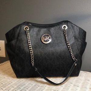 Michael Kors Jet Set Chain Signature Tote